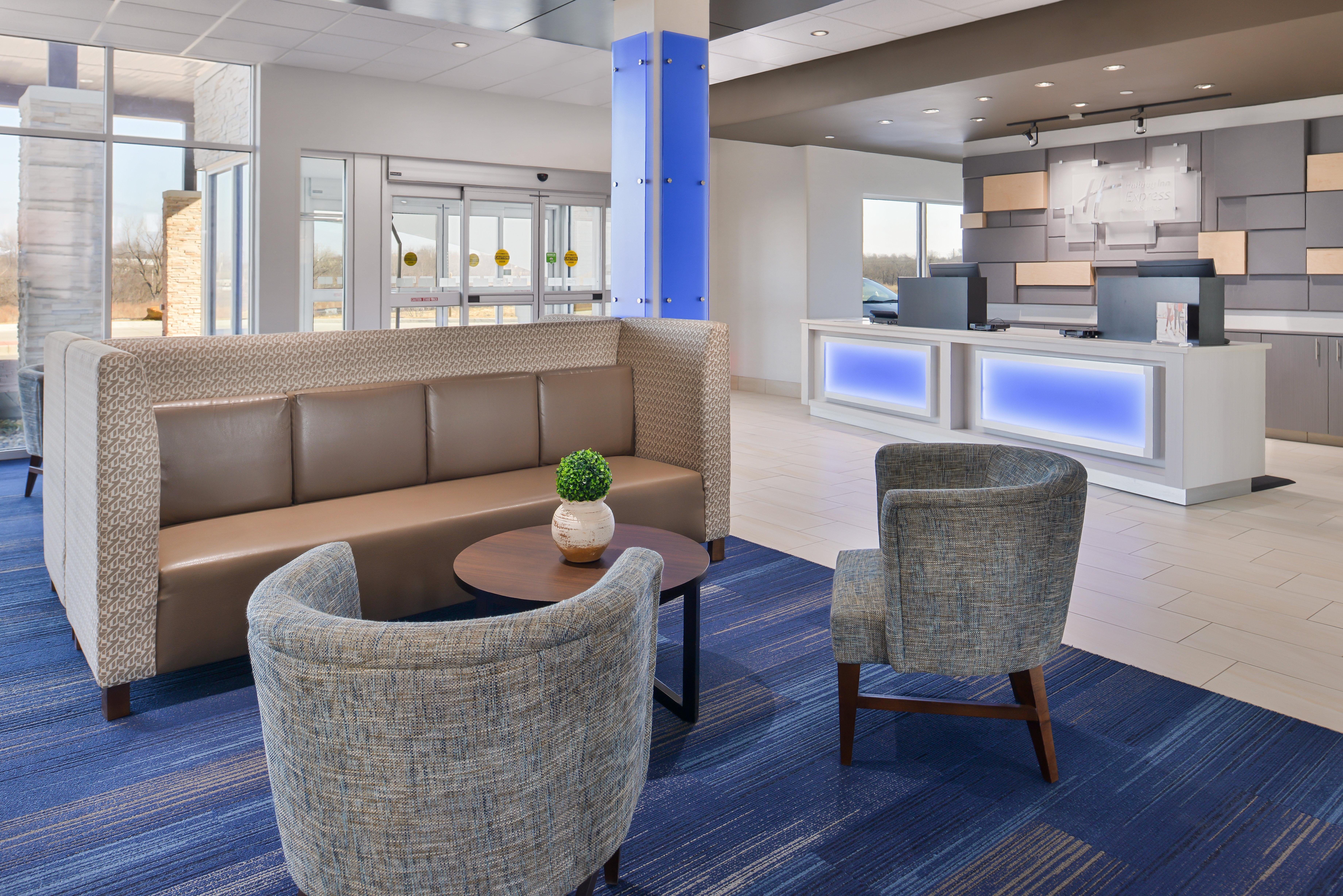 Holiday Inn Express & Suites - Kansas City - Lee'S Summit By Ihg Exterior foto